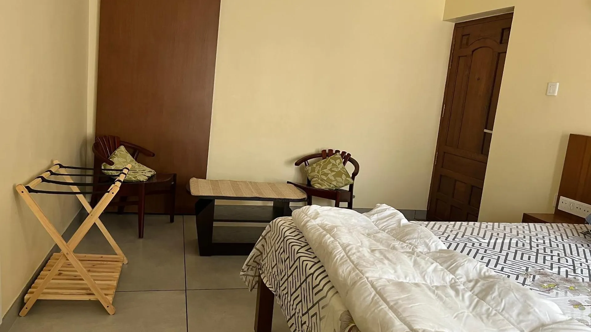 1Br Air Conditioned Suite Thiruvananthapuram Apartment